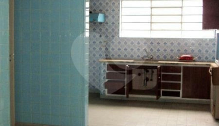 Casa à venda com 3 quartos, sendo 1 suíte,  em Vila Mariana, São Paulo, SP