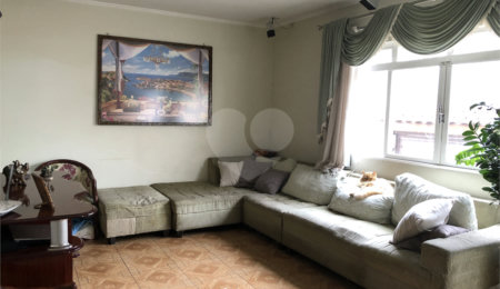 Sobrado à venda com 3 quartos, sendo 1 suíte,  em Vila Gustavo, São Paulo, SP