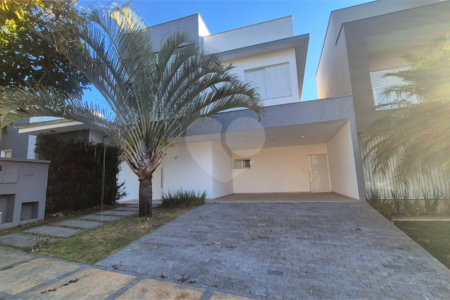 Casa à venda com 3 quartos, sendo 1 suíte, no condomínio Lago da Serra, Araçoiaba da Serra - SP