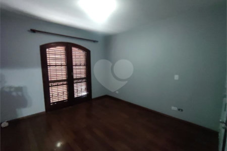 Sobrado à venda com 3 quartos, sendo 1 suíte, em Chácara Santo Antônio, São Paulo, SP