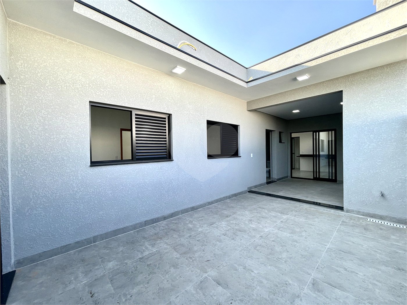 Casa à venda com 3 quartos, sendo 1 suíte,  no condomínio Residencial Villagio Wanel, Sorocaba - SP