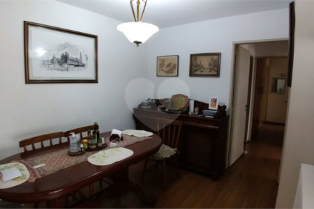 Apartamento à venda com 3 quartos, sendo 1 suíte,  em Cerqueira César, São Paulo, SP
