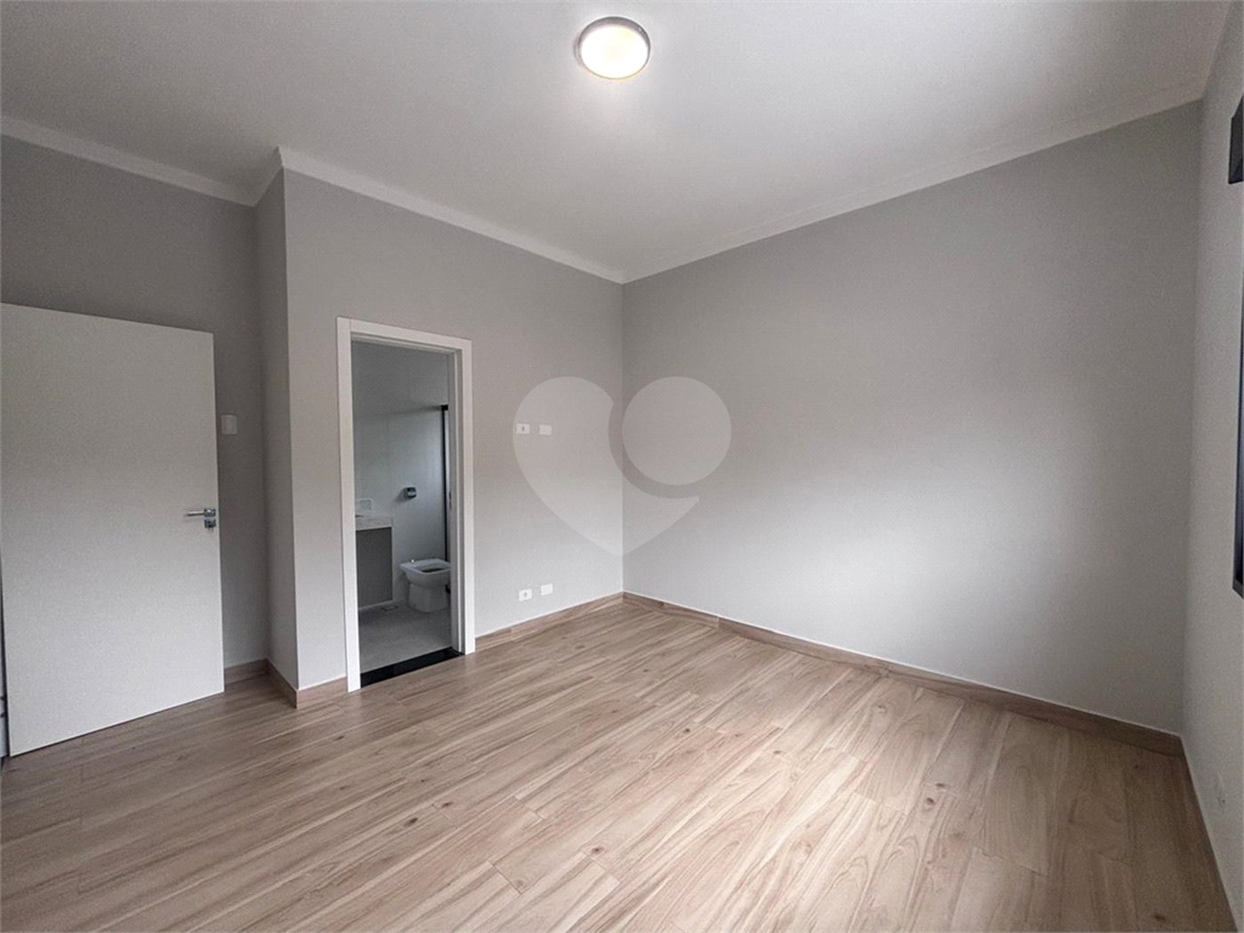 Casa à venda com 3 suítes no condomínio Campos do Conde I e II, Sorocaba - SP