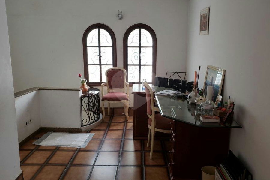 Sobrado à venda com 4 quartos, sendo 1 suíte, em Jardim Floresta, São Paulo, SP