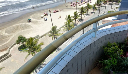 Apartamento à venda com 2 quartos, sendo 1 suíte,  em Vera Cruz, Mongaguá, SP