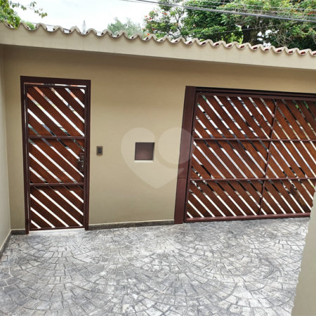 Sobrado à venda com 3 quartos, sendo 1 suíte, em Brooklin, São Paulo, SP