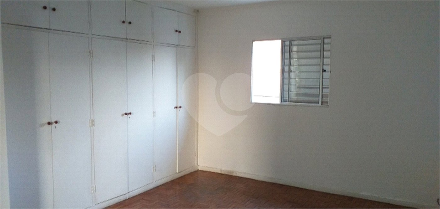 Sobrado à venda com 5 quartos, sendo 1 suíte, em Nova Piraju, São Paulo, SP
