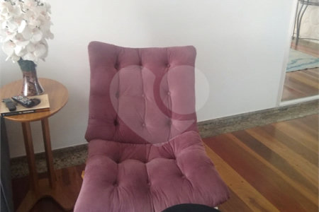 Sobrado à venda com 3 quartos, sendo 1 suíte,  em Vila do Castelo, São Paulo, SP