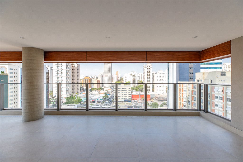 Apartamento à venda com 4 suítes em Campo Belo, São Paulo, SP