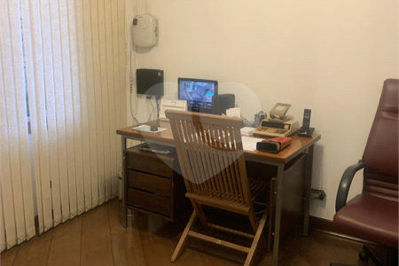 Sobrado à venda com 4 quartos, sendo 3 suítes, em Planalto Paulista, São Paulo, SP