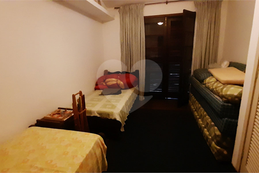 Casa Térrea à venda com 4 quartos, sendo 2 suítes, em Serra da Cantareira, Mairiporã, SP