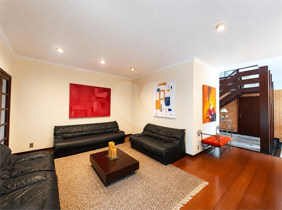 Casa à venda ou para alugar com 4 quartos, sendo 3 suítes, no Centro, Itapetininga, SP