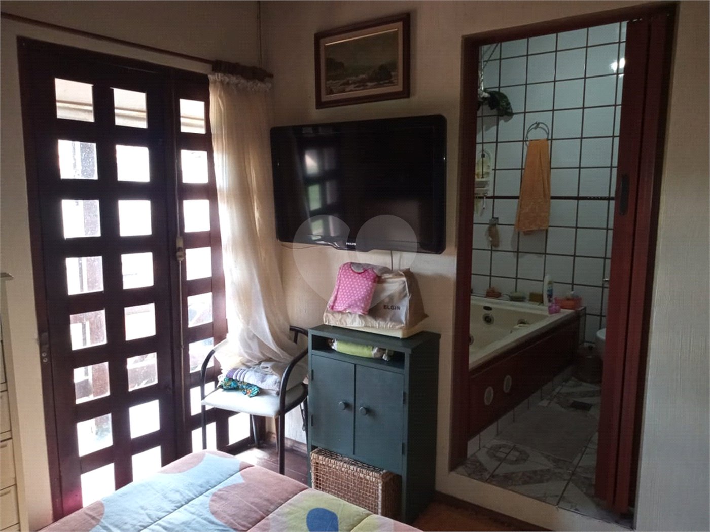 Sobrado à venda com 3 quartos, sendo 1 suíte,  em Vila Caputera, Mogi das Cruzes, SP