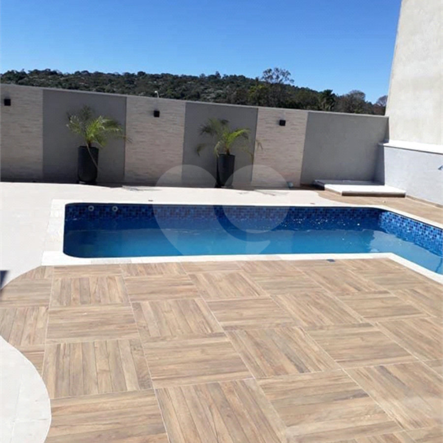 Sobrado à venda com 1 quarto, sendo 3 suítes, em Condomínio Residencial Euroville II, Bragança Paulista, SP