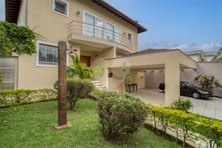 Casa à venda com 4 suítes em Chácara Monte Alegre, São Paulo, SP