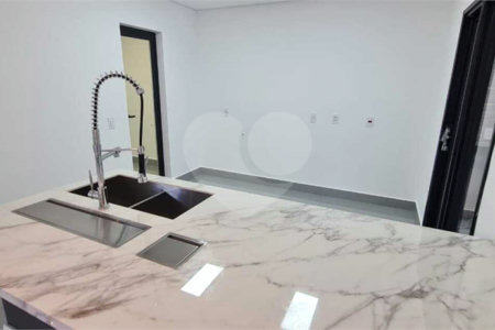 Casa à venda com 3 suítes no condomínio Reserva dos Vinhedos, Louveira - SP