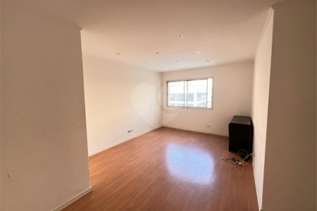 Apartamento à venda com 2 quartos em Moema, São Paulo, SP