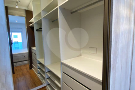 Apartamento à venda com 3 quartos, sendo 1 suíte, em Vila Regente Feijó, São Paulo, SP