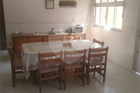 Casa à venda com 4 quartos, sendo 1 suíte,  em Vila Gustavo, São Paulo, SP