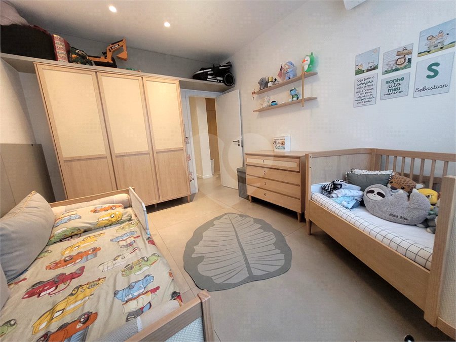 Apartamento à venda com 4 quartos, sendo 1 suíte,  em Ipanema, Rio de Janeiro, RJ