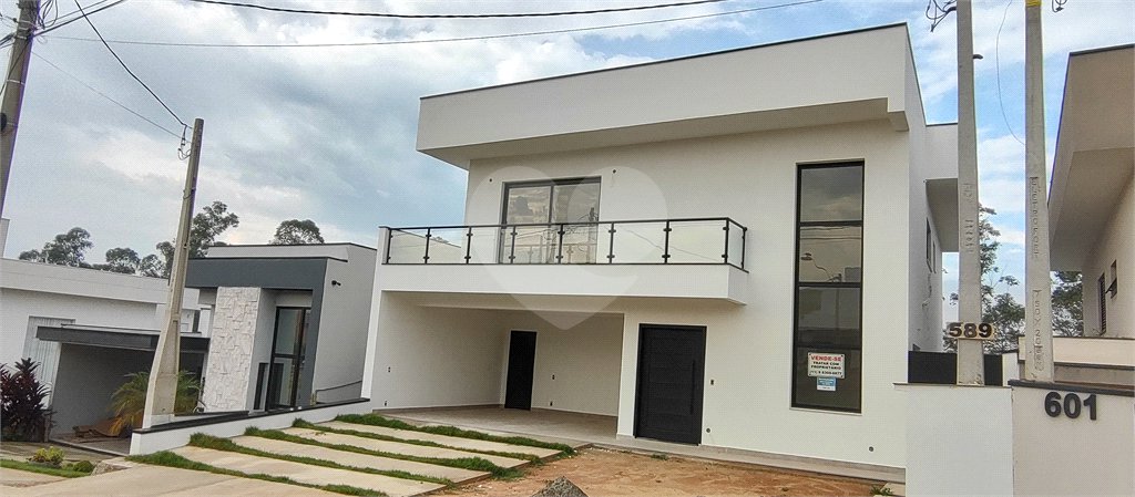 Casa à venda com 3 suítes no condomínio Central Parque, Salto - SP