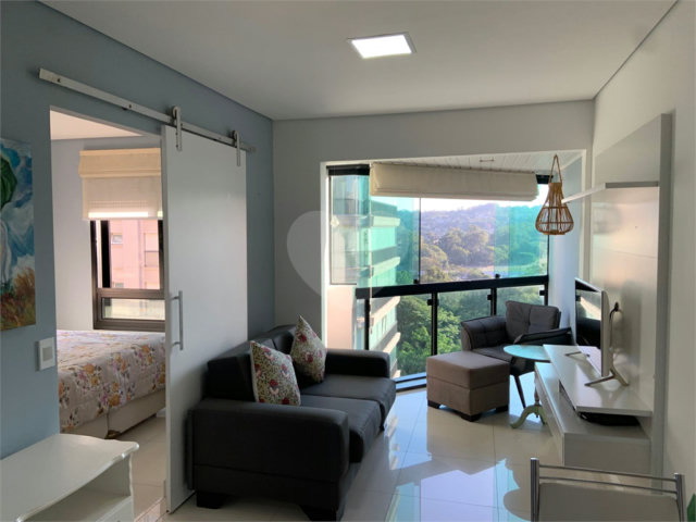 Apartamento à venda ou para alugar com 1 quarto em Jardim Europa, São Paulo, SP
