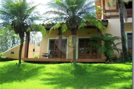 Casa à venda com 3 suítes no condomínio Village Visconde de Itamaracá, Valinhos - SP