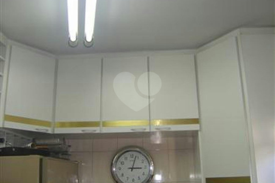 Sobrado à venda com 5 quartos, sendo 1 suíte, em Vila Nova Cachoeirinha, São Paulo, SP
