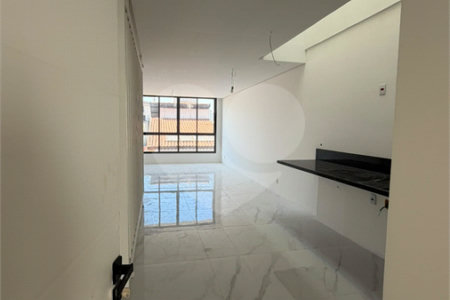 Sobrado à venda com 3 quartos, sendo 1 suíte, em Sítio da Figueira, São Paulo, SP