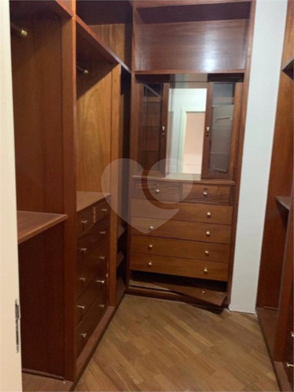 Apartamento à venda com 3 suítes em Vila Suzana, São Paulo, SP