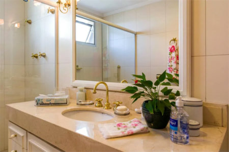 Apartamento à venda com 4 quartos, sendo 2 suítes, em Real Parque, São Paulo, SP