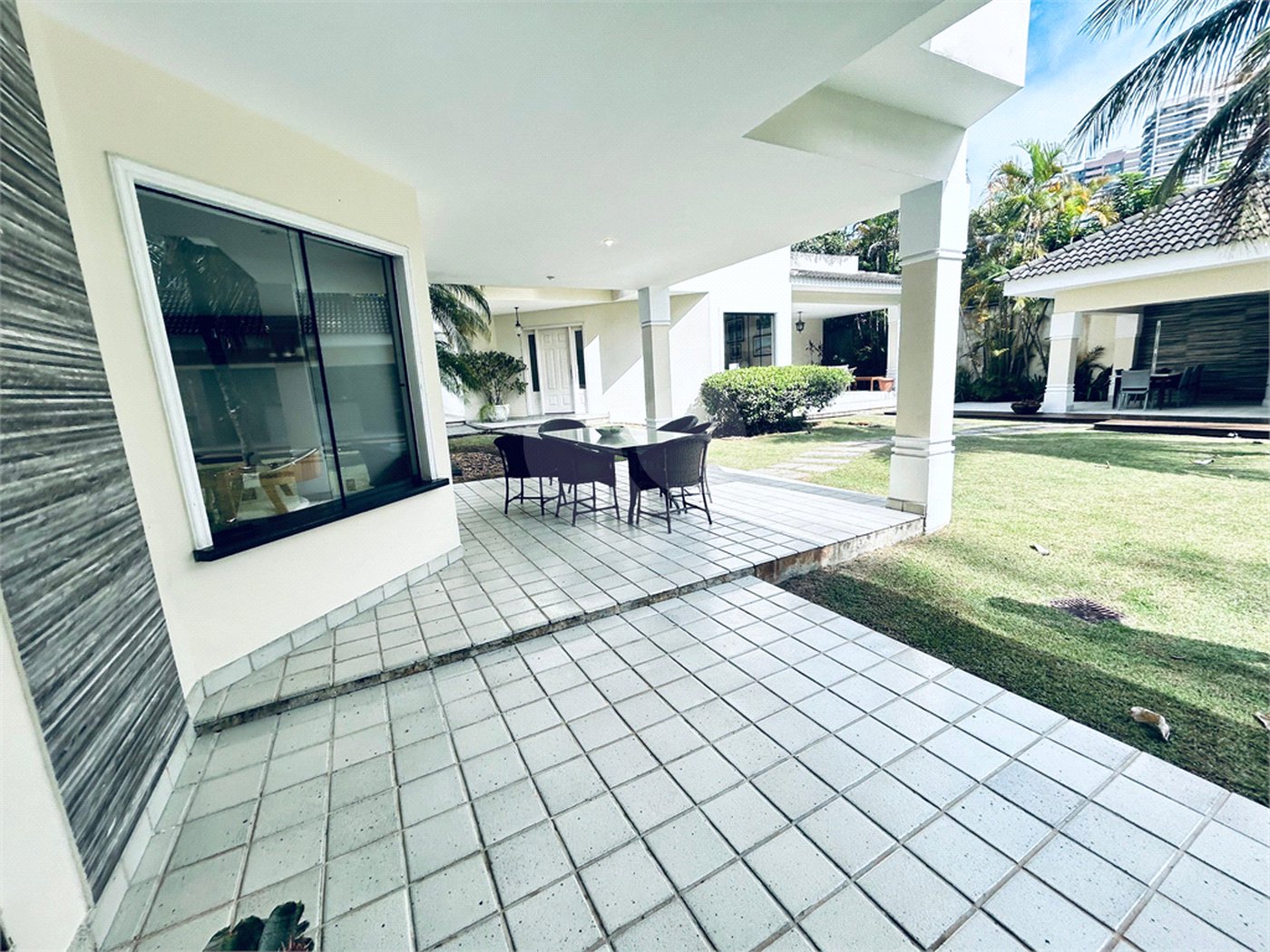 Casa à venda com 8 quartos, sendo 7 suítes, em Barra da Tijuca, Rio de Janeiro, RJ