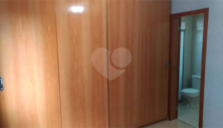 Apartamento à venda com 3 quartos, sendo 1 suíte,  em Santo Amaro, São Paulo, SP