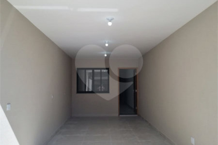 Sobrado à venda com 3 quartos, sendo 1 suíte, em Vila Romero, São Paulo, SP