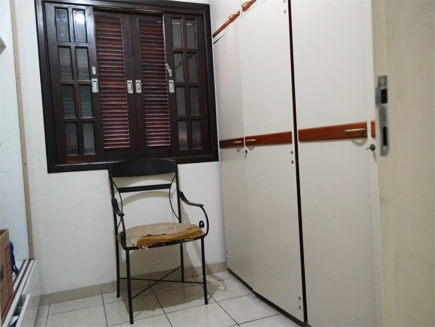 Sobrado à venda com 4 quartos, sendo 1 suíte, em Jardim Monte Kemel, São Paulo, SP