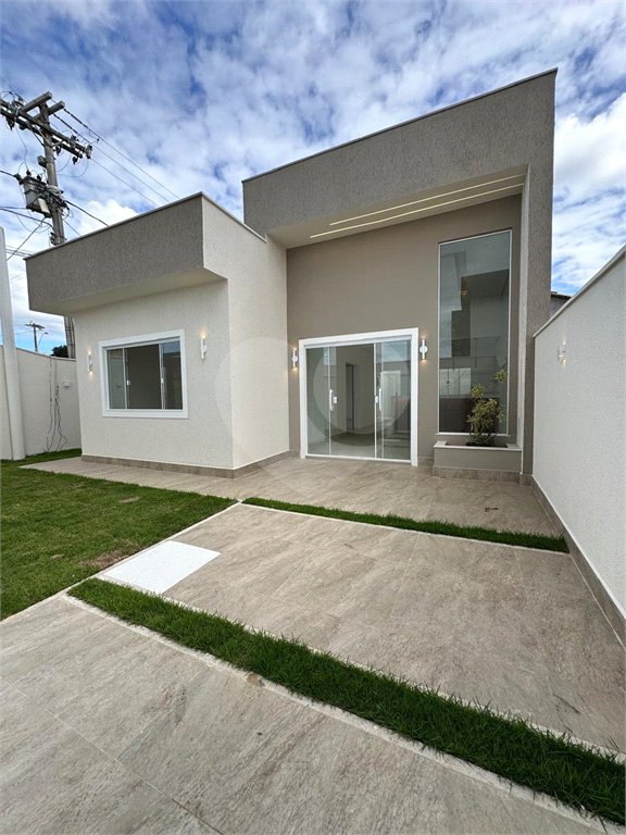 Casa à venda com 2 quartos, sendo 1 suíte, em Guriri, Cabo Frio, RJ