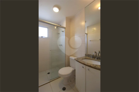 Apartamento à venda com 3 quartos, sendo 1 suíte,  em Vila Olímpia, São Paulo, SP
