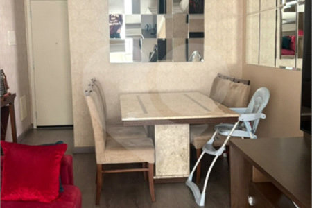 Apartamento à venda com 3 quartos, sendo 1 suíte, em Conjunto Residencial Irai, Suzano, SP