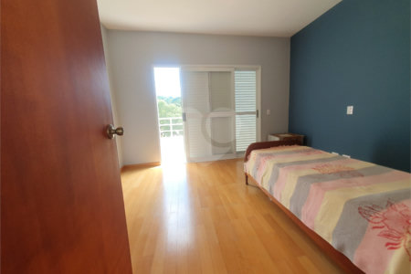 Casa à venda com 5 suítes no condomínio Vila Hípica I, Vinhedo - SP