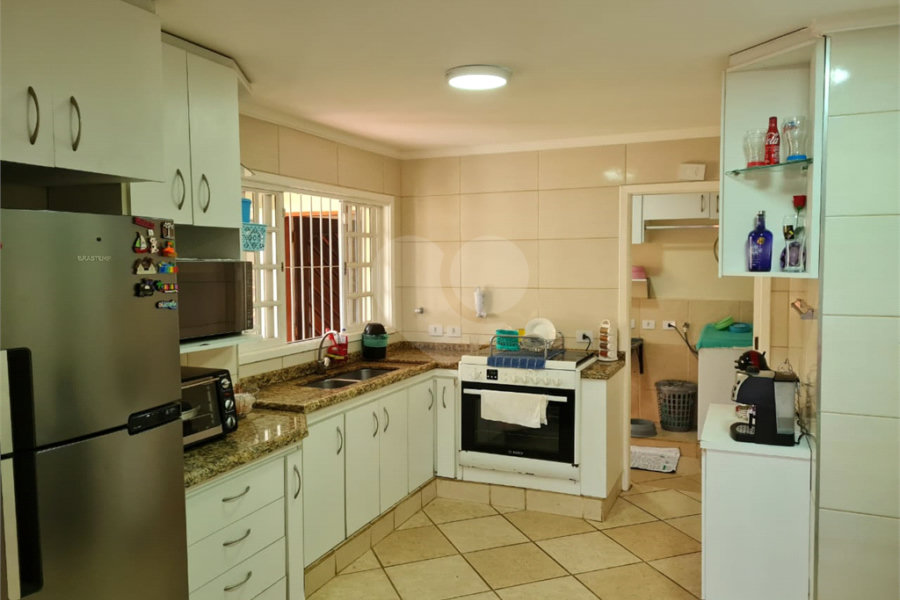 Sobrado à venda com 4 quartos, sendo 1 suíte,  em Jardim Leonor Mendes de Barros, São Paulo, SP
