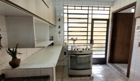 Sobrado à venda com 3 quartos, sendo 2 suítes,  em Jardim Ester Yolanda, São Paulo, SP