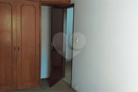 Casa à venda com 5 quartos, sendo 2 suítes, em Planalto Paulista, São Paulo, SP