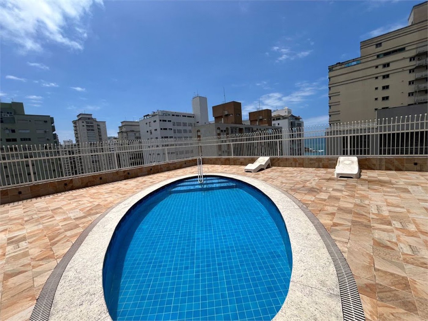 Apartamento com 1 dormitório à venda, 68 m² por R$ 280.000,00 - Pitangueiras - Guarujá/SP