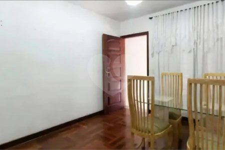 Sobrado à venda com 3 quartos em Jardim Peri Peri, São Paulo, SP