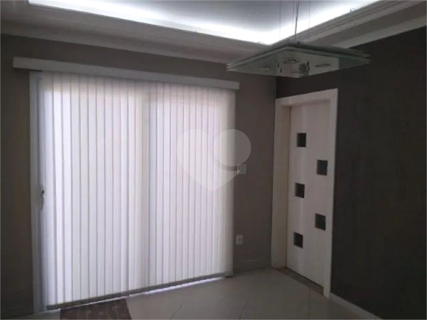 Casa à venda com 3 quartos, sendo 1 suíte, no condomínio Palmeiras Imperiais, Salto - SP
