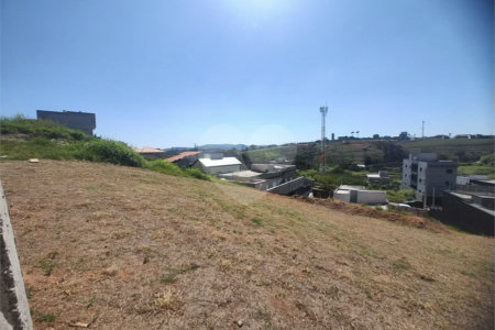 Terreno em Atibaia com 195 metros, pronto para construir, ao lado de supermercado e diversos comércios