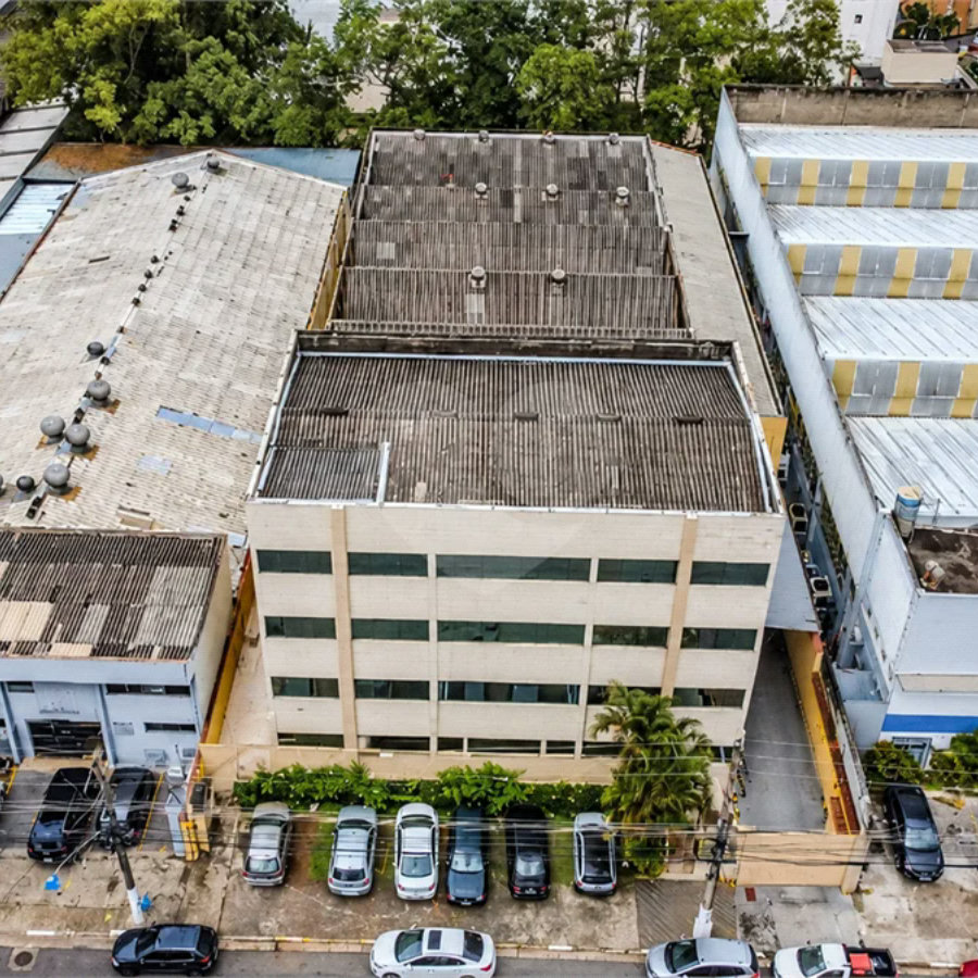 Galpão Industrial Comercial à Venda em Diadema/SP 2.940m² de Área Construída!
