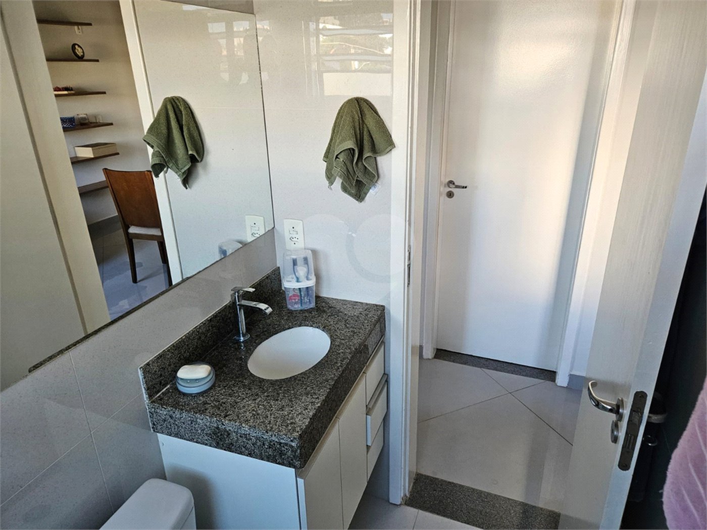 Excelente apartamento á venda de 2 dormitórios no CENTRO de São Carlos!