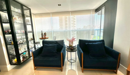 Apartamento à venda com 3 suítes em Vila Regente Feijó, São Paulo, SP