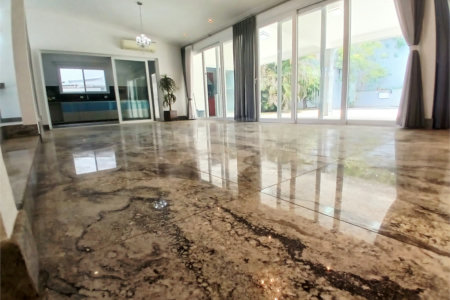 Casa Térrea à venda com 3 suítes em Anchieta, São Bernardo do Campo, SP
